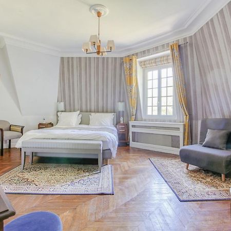 Chateau D'Avesnes - Le Castelet Esterno foto