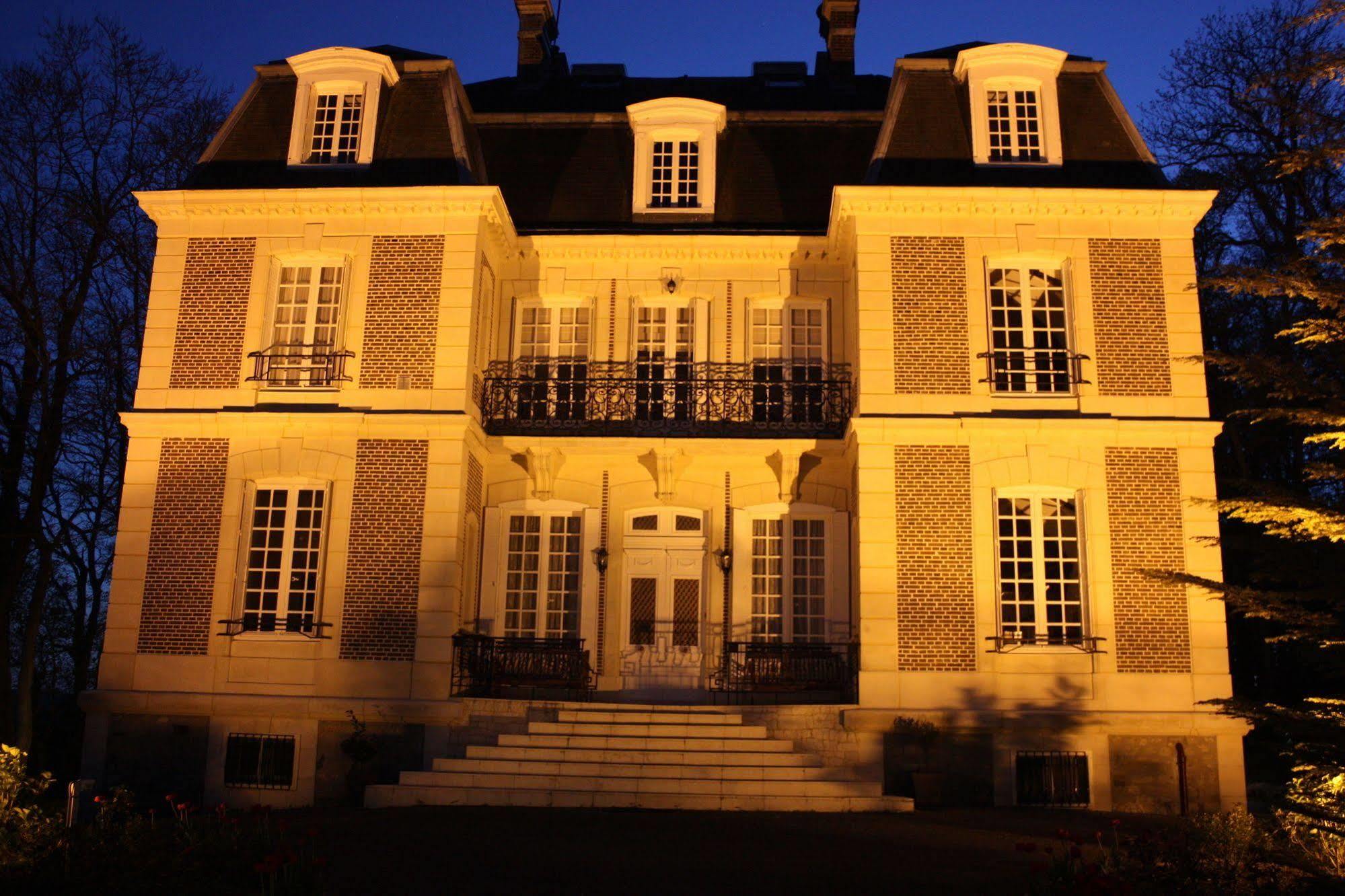 Chateau D'Avesnes - Le Castelet Esterno foto