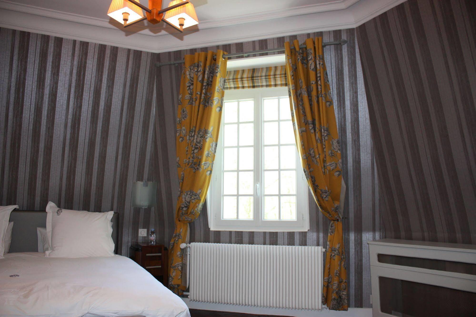 Chateau D'Avesnes - Le Castelet Esterno foto