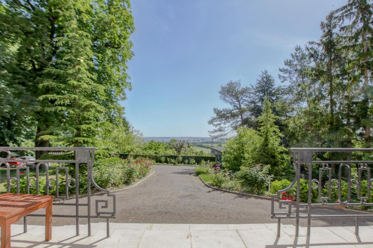 Chateau D'Avesnes - Le Castelet Esterno foto